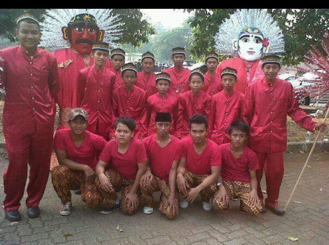 Biografi Sanggar Gubuk reot